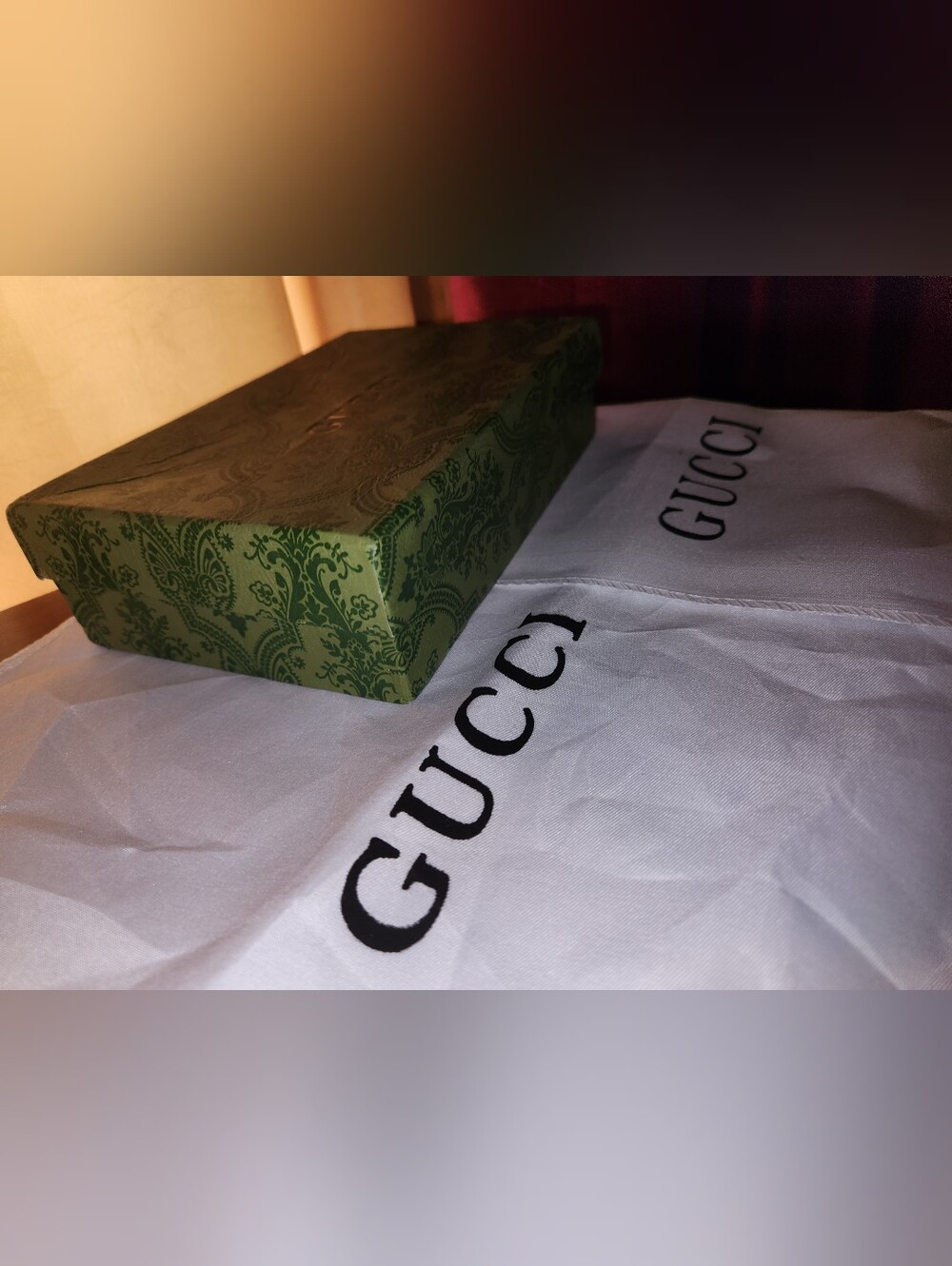 3pcs Gucci Green box and 2 Gucci Logo dust bags - Picture 15 of 15